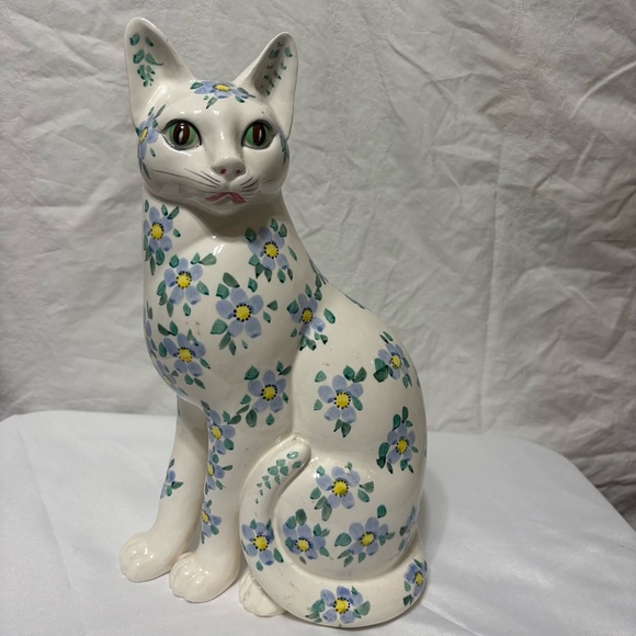 Rare Vintage Norleans porcelain cat figurine with blue and yellow floral design - Picture 2 of 9